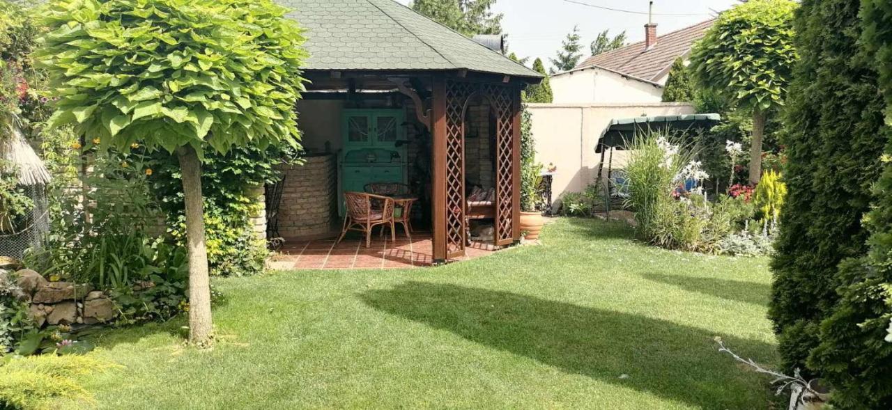 Villa Nirvana Палич Екстериор снимка