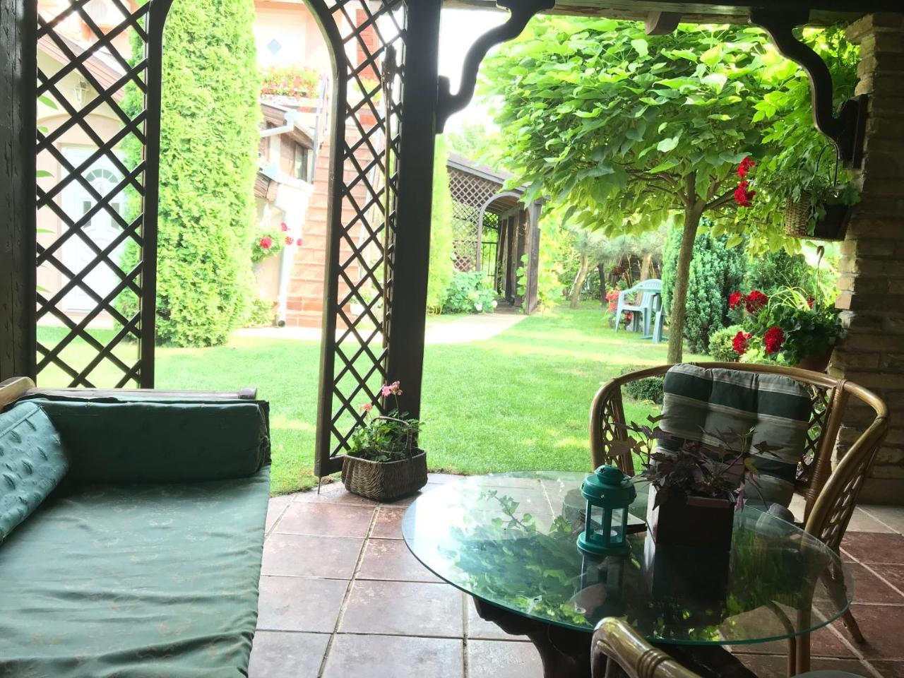 Villa Nirvana Палич Екстериор снимка